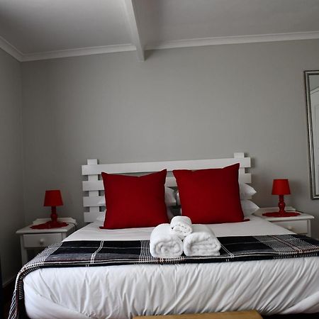 קניסנה Friendz Guesthouse חדר תמונה