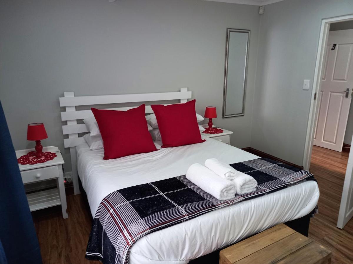 קניסנה Friendz Guesthouse מראה חיצוני תמונה