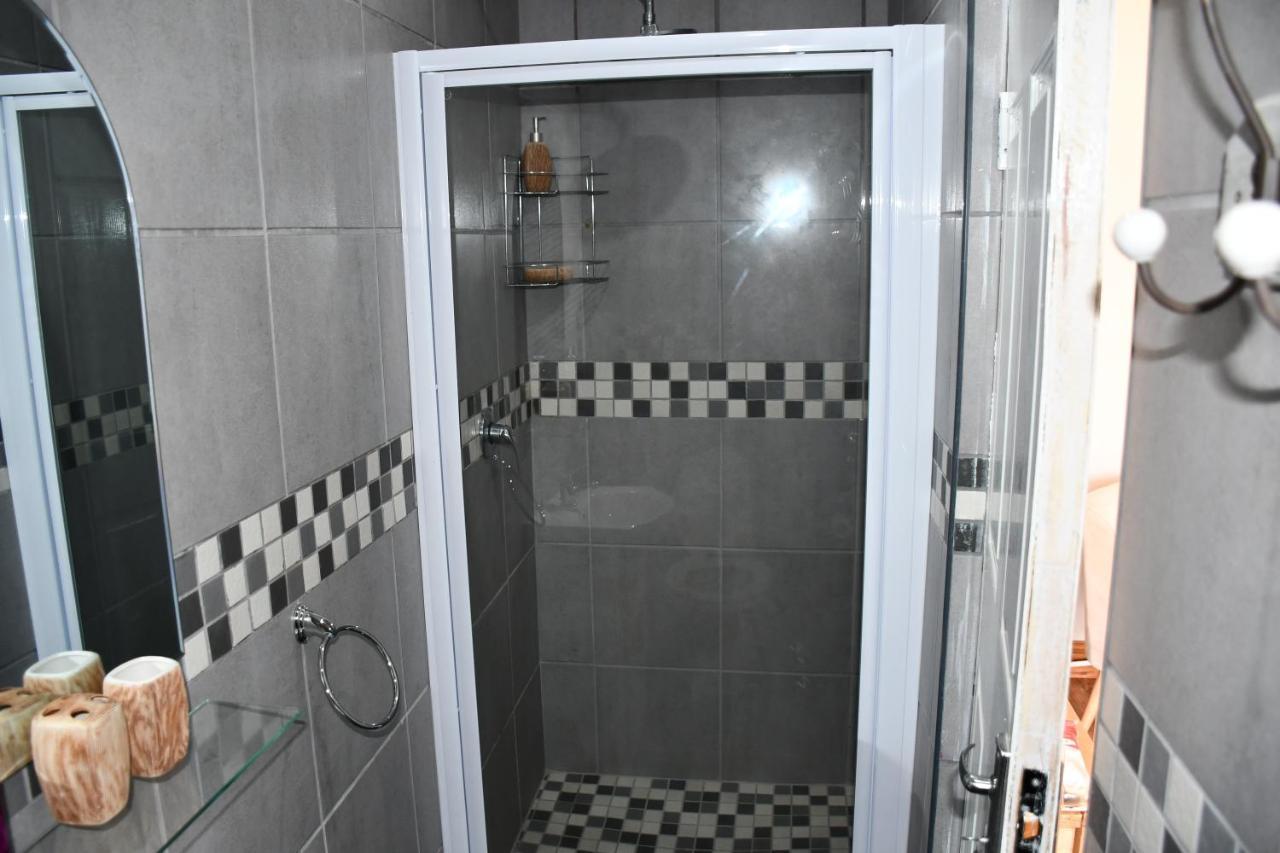 קניסנה Friendz Guesthouse מראה חיצוני תמונה