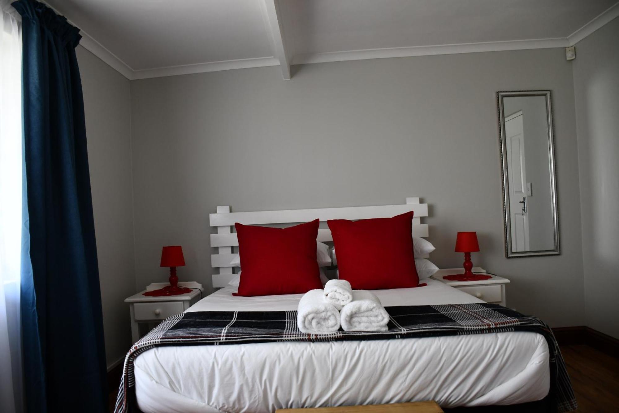 קניסנה Friendz Guesthouse חדר תמונה