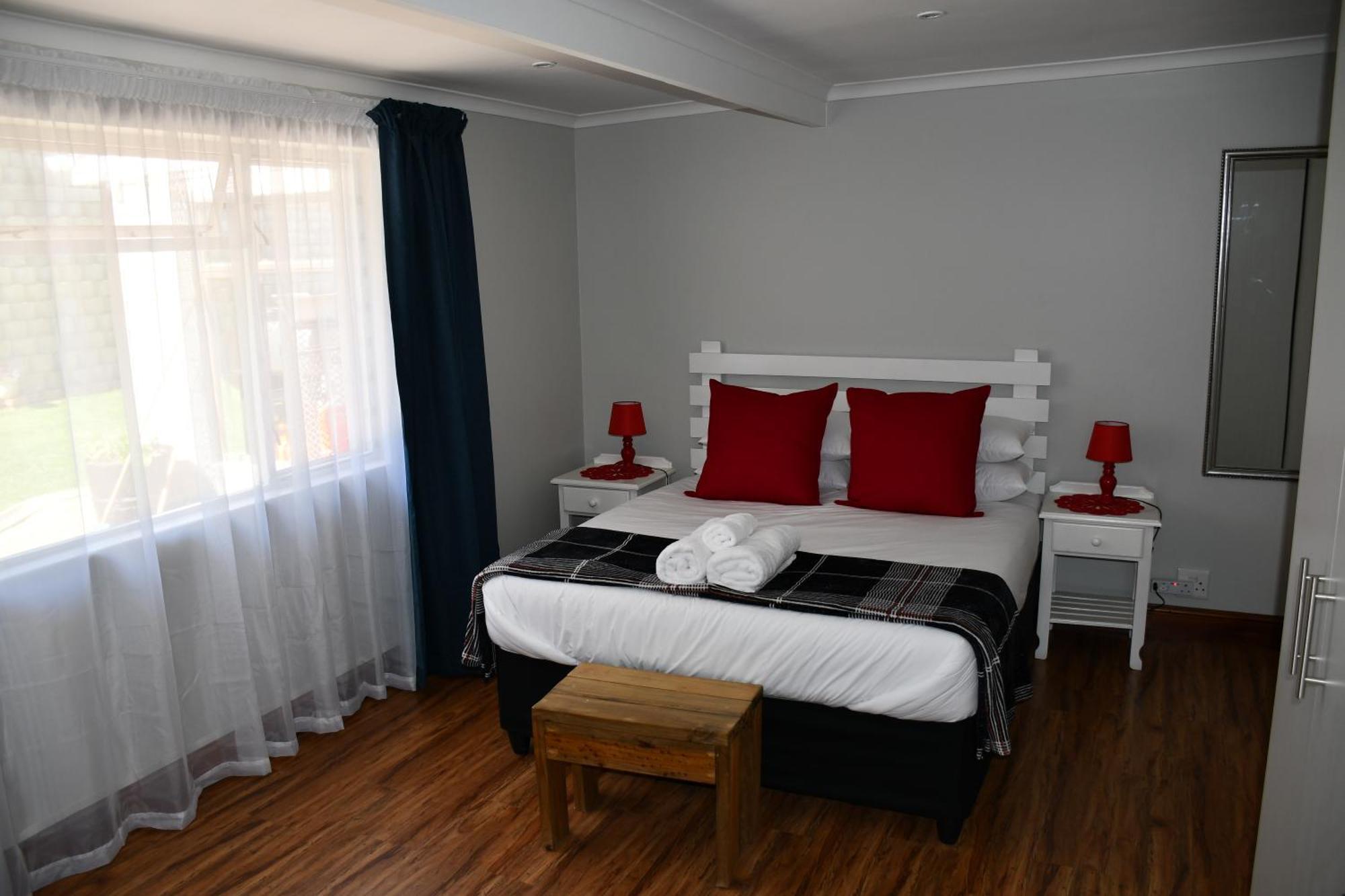 קניסנה Friendz Guesthouse חדר תמונה